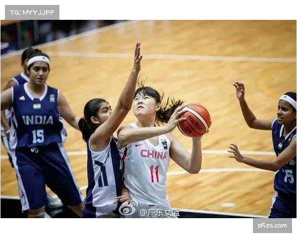 上海女篮内线新星刘雨桐成长 球队战术选择更加丰富 上海女篮内线新星刘雨桐成长 球队战术选择更加丰富